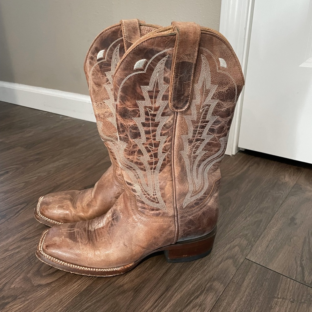 Miranda Lambert Idyllwind brown cowboy cowgirl boots